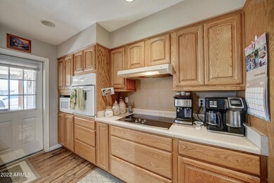3207 W Cholla St-9