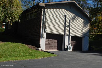 14 Regina Dr, Mountain Top, PA 18707 - photo 3