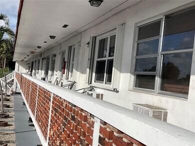 22 SE 3rd Terrace unit 18, Dania, FL 33004 - photo 2