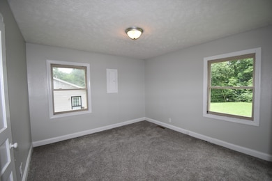 914 W Happy Hollow Dr, Clarksville, TN 37040 - photo 7