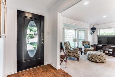 320 Warbler Dr, Bedford, TX 76021 - photo 4