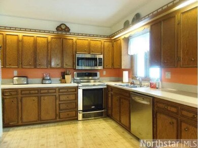 621 Charlotte Ln, Long Prairie, MN 56347 - photo 3