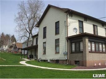 210 Mauch Chunk St unit 2nd Flr, Nazareth, PA 18064 - photo 2