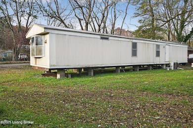 226 Creekside Dr, Shepherdsville, KY 40165 - photo 2