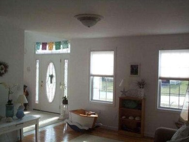 5 Everett St, South Dartmouth, MA 02748 - photo 6