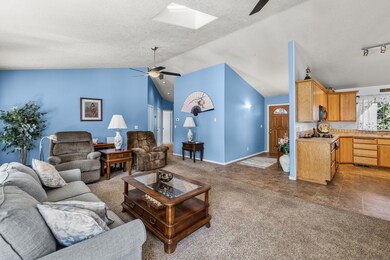 3720 SW Crest Ct, Redmond, OR 97756 - photo 6