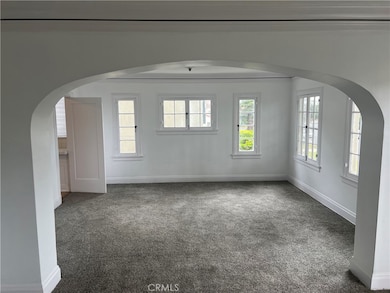 Separate Dinning Room (Open to Living Room)