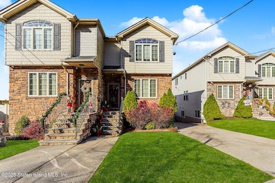 1352 Forest Hill Rd, Staten Island, NY 10314 - photo 2