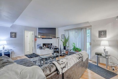 10033680722-5-web-or-mls-1781 Hamlet-5