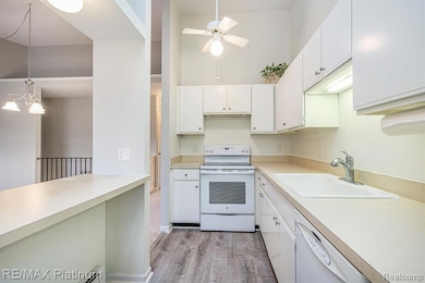 61961 Yorktown Dr unit 4, South Lyon, MI 48178 - photo 7