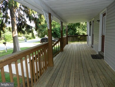 16 Lloyd Ave unit 2ND FL, Malvern, PA 19355 - photo 3