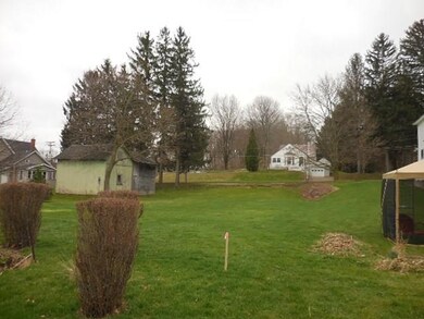 extra lot behind home