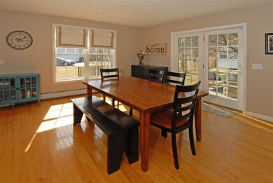 16 Stephen Dr, Stratham, NH 03885 - photo 6