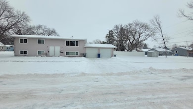 1602 6th Ave N, Moorhead, MN 56560 - photo 2