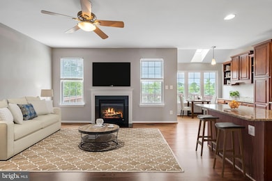 25242 Lyon Terrace, Chantilly, VA 20152 - photo 4