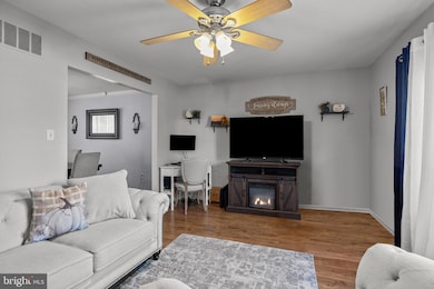 112 Red Bank Ct, West Deptford, NJ 08096 - photo 6