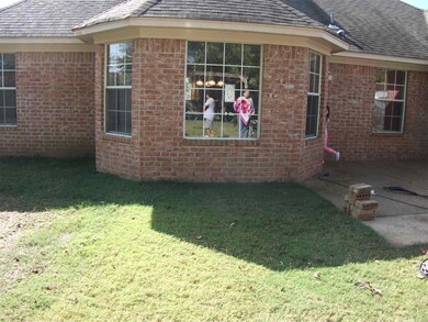Breakfast bay window.