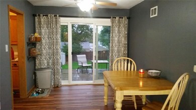 221 26th St NW, Cedar Rapids, IA 52405 - photo 3