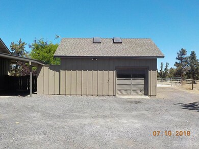 22860 Latigo Ct, Bend, OR 97701 - photo 2