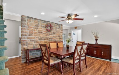 22 Twin Ln N, Wantagh, NY 11793 - photo 5