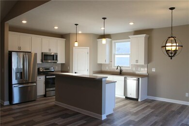 5675 Victory Dr, Columbus, IN 47203 - photo 6