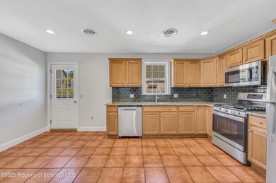 123 N Hyde Park Ave, Scranton, PA 18504 - photo 5