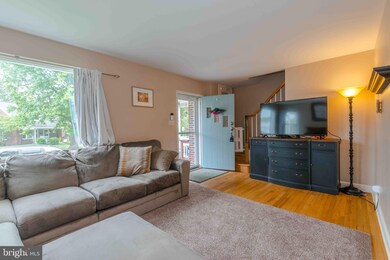 402 Lawrence Ave, Reading, PA 19609 - photo 2