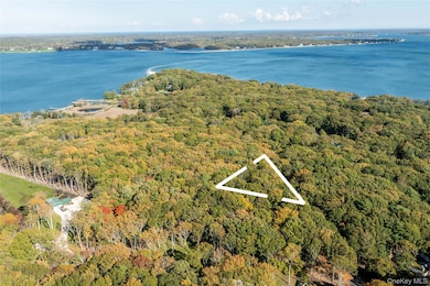 11195 N Bayview Rd, Southold, NY 11971 - photo 5