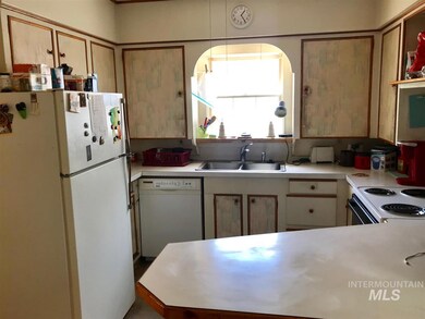 311 S Elder St, Nampa, ID 83686 - photo 2