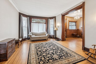 7-web-or-mls-7249 - 331 S 8th St_007