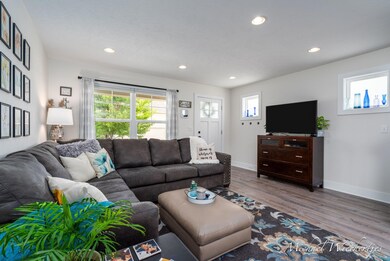 11-web-or-mls-3626 Blazing Star-11