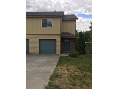 1295 SW 12th St, Pendleton, OR 97801 - photo 2
