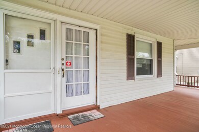 _RMJ1516 front porch
