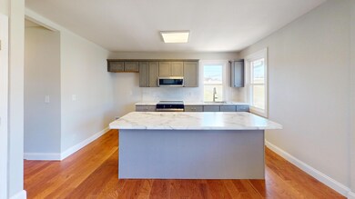 737-W-Charles-St-Kitchen