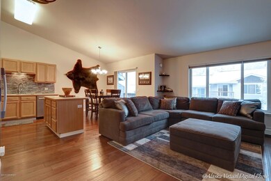 Vaulted ceilings!!