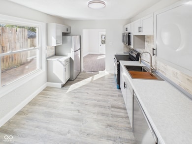 407 Crestview Ct, Anderson, IN 46017 - photo 5