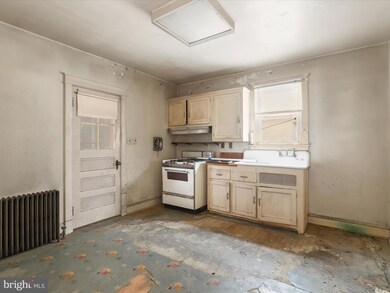 5559 Ashbourne Rd, Halethorpe, MD 21227 - photo 6