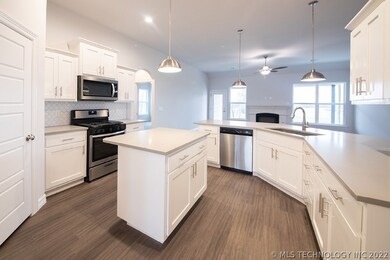 7309 E Oak Ridge St, Broken Arrow, OK 74014 - photo 7