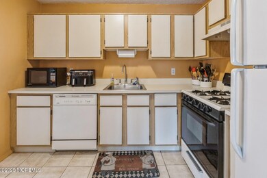 Kitchen (1)