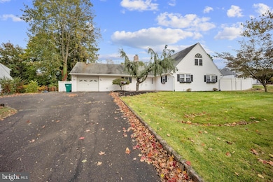 301 Snowball Dr, Levittown, PA 19056 - photo 2