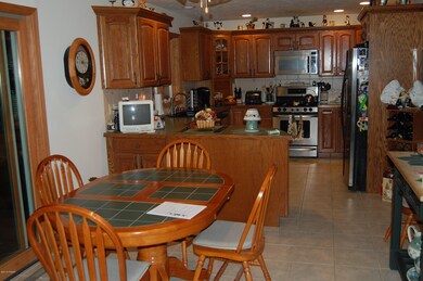 137 Broadmoor Dr, Hawley, PA 18428 - photo 6