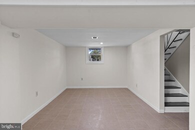 601 Sisalbed Ct, Capitol Heights, MD 20743 - photo 4