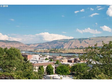 504 E 5th St, the Dalles, OR 97058 - photo 6