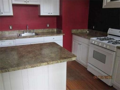 11 Weld Ave, Roxbury, MA 02119 - photo 4