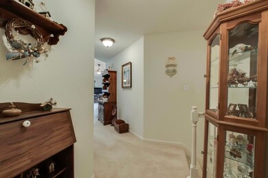 04_ChecotahPlace_205_EntryView