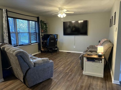 103 Redbud Cir, Jackson Center, OH 45334 - photo 4