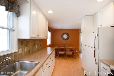 3667 Grape Ave NE, Grand Rapids, MI 49525 - photo 3