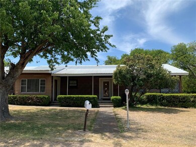 502 Benton, Bruceville, TX 76630 - photo 2