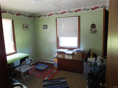 3428 E Grant St, Slatington, PA 18080 - photo 6