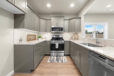 The Canyon - Kitchen